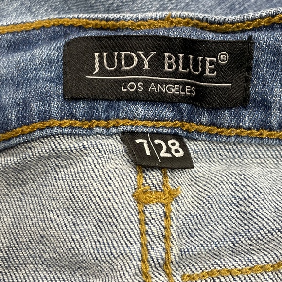 Judy Blue Cuffed Straight Leg Distressed Medium Wash Jeans Size 7/28 - Picture 10 of 12